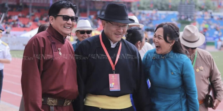 Соёлын сайд Ч.Номин: Монголчууд инээснийг асуу гэдэг тул юунд ингэж их инээсэн учраа хуваалцъя