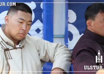 А.Сүхбат аварга хүүтэйгээ хамт Төв аймгийн наадамд барилдана