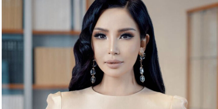 Дуучин Ануд танихгүй хүн бyy тулган их хэмжээний мөнгө өгөхийг шаарджээ