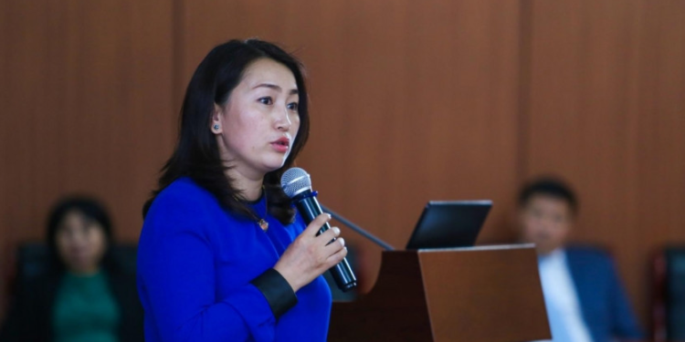 УИХ-ын гишүүн Х.Булгантуяа хүүхэд мөргөсөн эмэгтэйг ийнхүү өмөөрөв