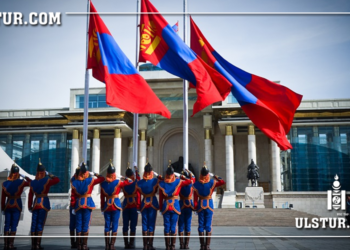 Global Voices сайтад Монголыг “Азийн гөлөг орон” хэмээгээд дараах зүйлсийг бичжээ