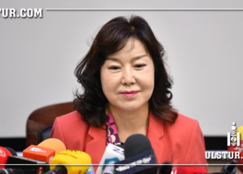 Д.Сарангэрэл: Би “Улны айл” гэх нэршлийг эсэргүүцсэнийхээ төлөө ажлаа өгсөн