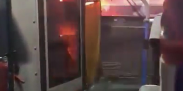 Автобусны жолооч кабиндаа газ асааж өөрийгөө дулаацуулсан гэх асуудалд тайлбарыг ийнхүү өгчээ