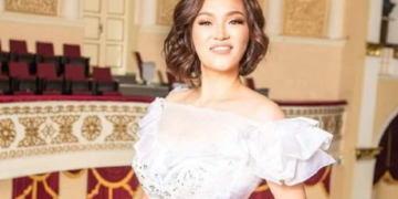 МУГЖ Ө.Уянгыг УДБЭТ-ын гоцлол дууны ангийн түүхт 70 жилийн ойг угтсан ажлыг зохион байгуулсны төлөө ажлаас нь халжээ