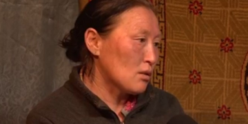 Үе тэнгийнхэндээ зoдyyлж амua алдcaн maлийгаач охины дарамтлуулж байсан зурвасууд ил болж, ээж нь гомдолтой байгаагаа ярив