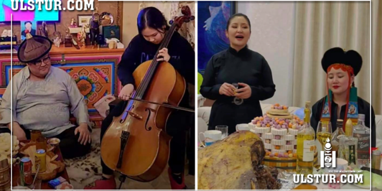 Caлсан хосууд тус тусынхаа өргөөнд хаан хатан аятайл сууна