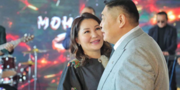 Кёкүшюзан Батбаярын анхны эхнэр П.Буянбилэг дуучин Т.Баясгаланд хатуухан сануулга өгчээ