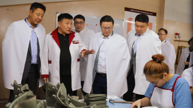 30 МЯНГАН ХҮНИЙГ АЖЛЫН БАЙРТАЙ БОЛГОХ ЭМЭЭЛТ ЭКО ПАРКЫГ БАЙГУУЛНА