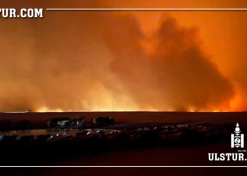 Халхын гол шатаж байна