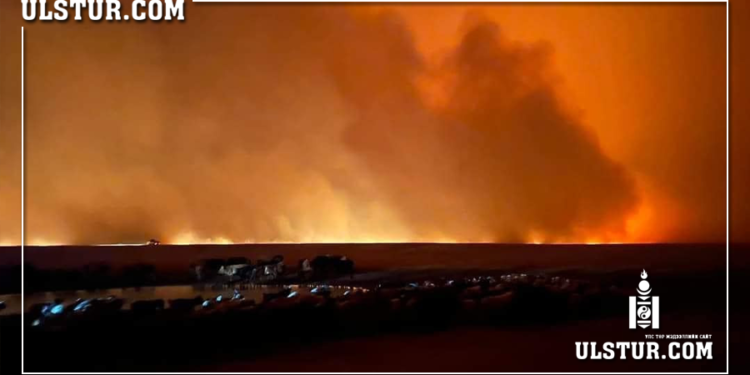 Халхын гол шатаж байна