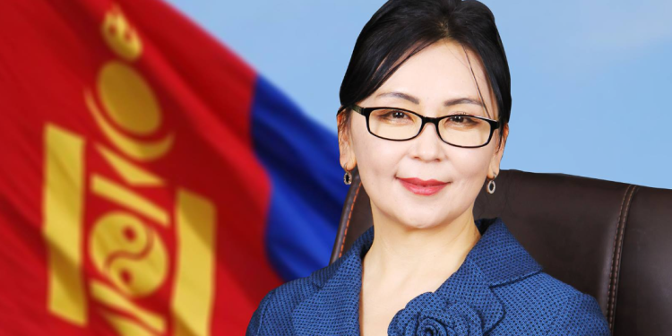 “Хөөрхөн” Ж.Цолмон улс төрд эргэн иржээ