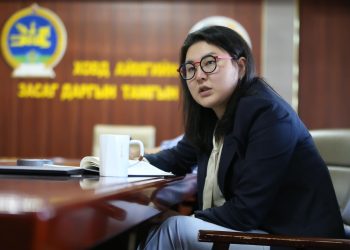 Э.Болормаа: МАНАН бүлэглэлийн ах нараа, “Дүү чинь болъё” гэж очдоггүй байгаа шүү. Андуураад байгаарай