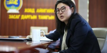 Э.Болормаа: МАНАН бүлэглэлийн ах нараа, “Дүү чинь болъё” гэж очдоггүй байгаа шүү. Андуураад байгаарай