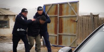 ШУУРХАЙ: Сант сумын АН-ын дарга Б.Баянмөнхийг хөнөөсөн МАН-ын ухуулагч П.Отгонбаатарыг цагдан хорьж, “Үзэл бодлоор нь бусдыг үзэн ядаж алсан” гэж шалгаж байгаа бололтой