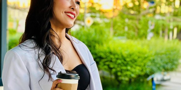 Ц.Зэс-Эрдэнэ: Охин минь надад эрч хүч, урам хайрладаг