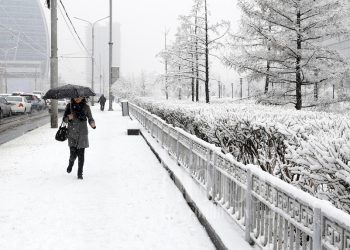 Ойрын хоёр өдөр дулаарах ч баасан гарагаас цас орж, хүйтэрнэ