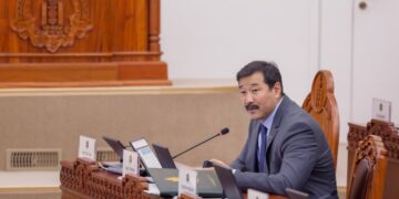 Ж.Бат-Эрдэнэ: Намаа эвлэрүүлэхээр би Ерөнхийлөгчтэй хүртэл уулзсан