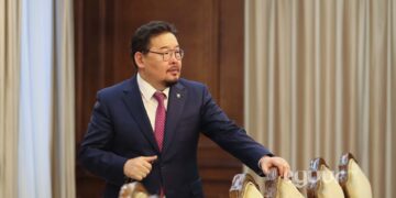 Гишүүдийн ирц бүрдсэнээр чуулганы хуралдаан эхэллээ